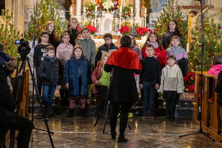 Otroški zbor Župnije Knežak